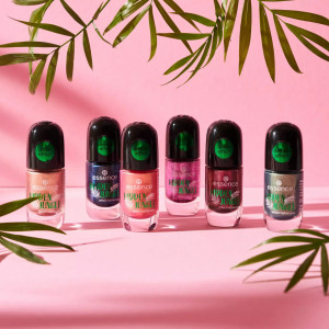 Lac pentru unghii effect hidden jungle magical emerald 06 essence thumb 2 - 1001cosmetice.ro