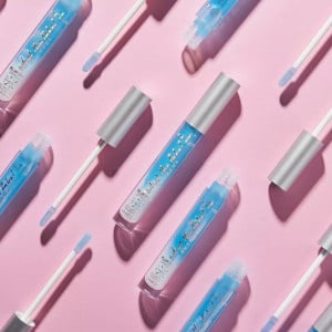 Lipgloss what the fake! extreme plumping lip filler, ice ice baby! 02, essence thumb 12 - 1001cosmetice.ro