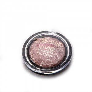 Makeup revolution london vivid baked blush hard day thumb 1 - 1001cosmetice.ro