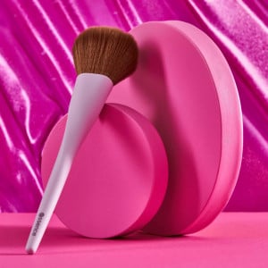 Pensula pentru pudra powdered brush, essence thumb 6 - 1001cosmetice.ro