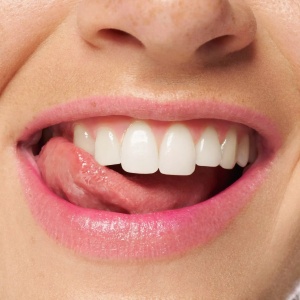 [Ruj care isi schimba culoarea aqua jelly colour changing lipstick essence - 1001cosmetice.ro] [7]