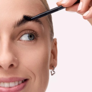 [Accesoriu pentru sprancene lift & laminate catrice - 1001cosmetice.ro] [4]