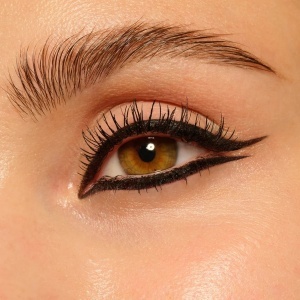 [Creion de ochi rezistent la apă lash princess party 01 deep black, essence, 0,3 g - 1001cosmetice.ro] [2]