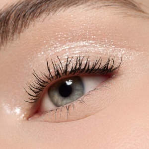 [Fard de pleoape mono cu sclipici glittery mono frosted shine 01. essence, 2 g - 1001cosmetice.ro] [4]