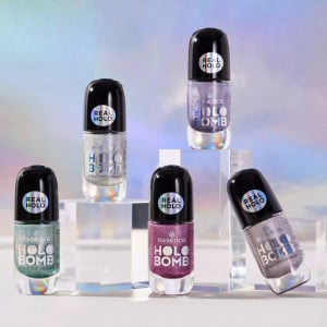 Lac de unghii holo bomb effect, ridin' holo 01, essence thumb 7 - 1001cosmetice.ro