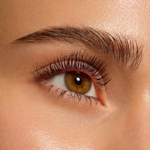 [Mascara cu efect de gene false și rezistență la transfer lash princess tubing smudge-proof 01 black, essence, 12 ml - 1001cosmetice.ro] [9]