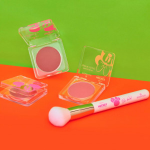 [Pensula pentru blush cremos disney mickey and friends, essence - 1001cosmetice.ro] [4]