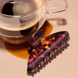 [Agrafa de par marmorata maro pentru stiluri la moda, espresso yourself, catrice - 1001cosmetice.ro] [2]