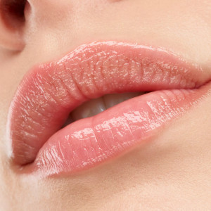 Balsam de buze hranitor, lip lovin' nourishing, comforting kiss 010, catrice thumb 4 - 1001cosmetice.ro