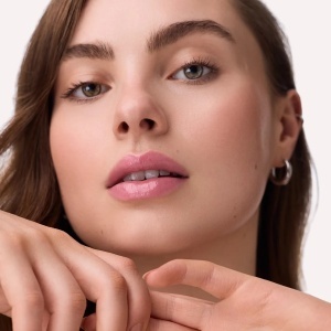 [Balsam-ulei de buze bare touch lip oil balm, 010 rosé all day, catrice, 3 g - 1001cosmetice.ro] [6]