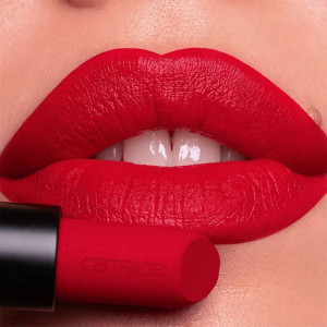 Catrice vegan collagen matt lipstick ruj de buze be powerful 080 thumb 4 - 1001cosmetice.ro