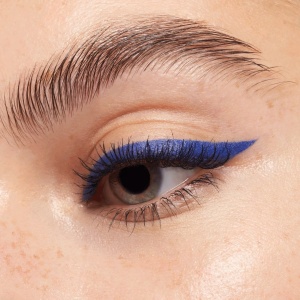 [Creion dermatograf pentru ochi rezistent la apă, kajal, classic blue 30, essence, 1g - 1001cosmetice.ro] [4]