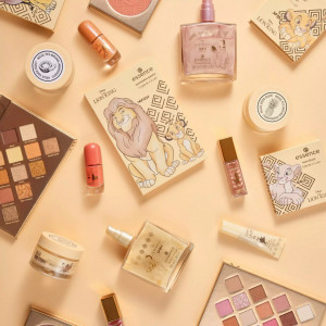 Exfoliant delicat pentru fata hello, good stuff! coconut face scrub disney the lion king essence, 50 ml thumb 3 - 1001cosmetice.ro