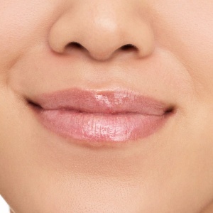 [Lipgloss pearly potion multi-reflective golden peach 01 essence - 1001cosmetice.ro] [5]