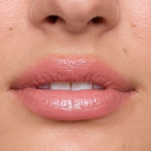 [Balsam de buze hydra kiss 03 · cocoa kiss essence, 2.8 g - 1001cosmetice.ro] [4]