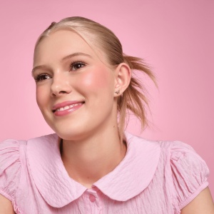[Blush fluffy mousse matte, disney alice in wonderland, 01 absolutely paw-some, essence, 3.7 g - 1001cosmetice.ro] [4]