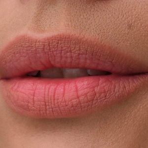 [Creion pentru conturul buzelor blur-real lip shaper, defined 030 catrice, 0,8 g - 1001cosmetice.ro] [9]