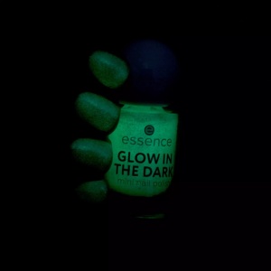 [Lac de unghii mini glow in the dark essence, 5 ml - 1001cosmetice.ro] [3]