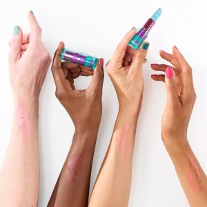 [Ruj care isi schimba culoarea aqua jelly colour changing lipstick essence - 1001cosmetice.ro] [11]