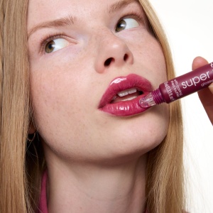 [Balsam de buze, the super peptide glossy lip treatment cherrylicious! 08 essence, 10 ml - 1001cosmetice.ro] [7]