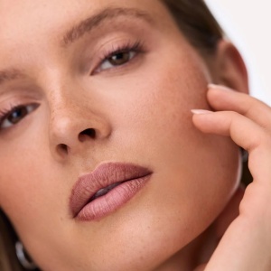 [Creion de buze rezistent precision ink lip liner stain, hold tight 010 catrice, 1 ml - 1001cosmetice.ro] [9]