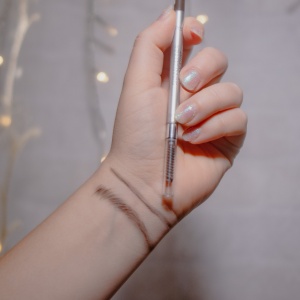 [Creion de sprâncene brow artist skinny definer, 105 brunette, l'oreal, 2 g - 1001cosmetice.ro] [2]