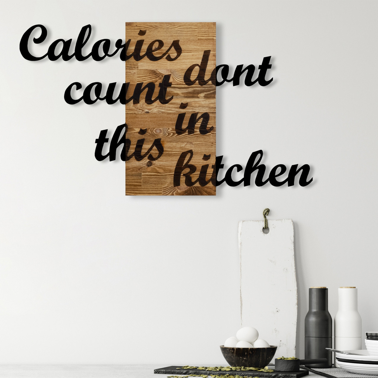 Accesoriu decorativ de perete din lemn Calories don't count