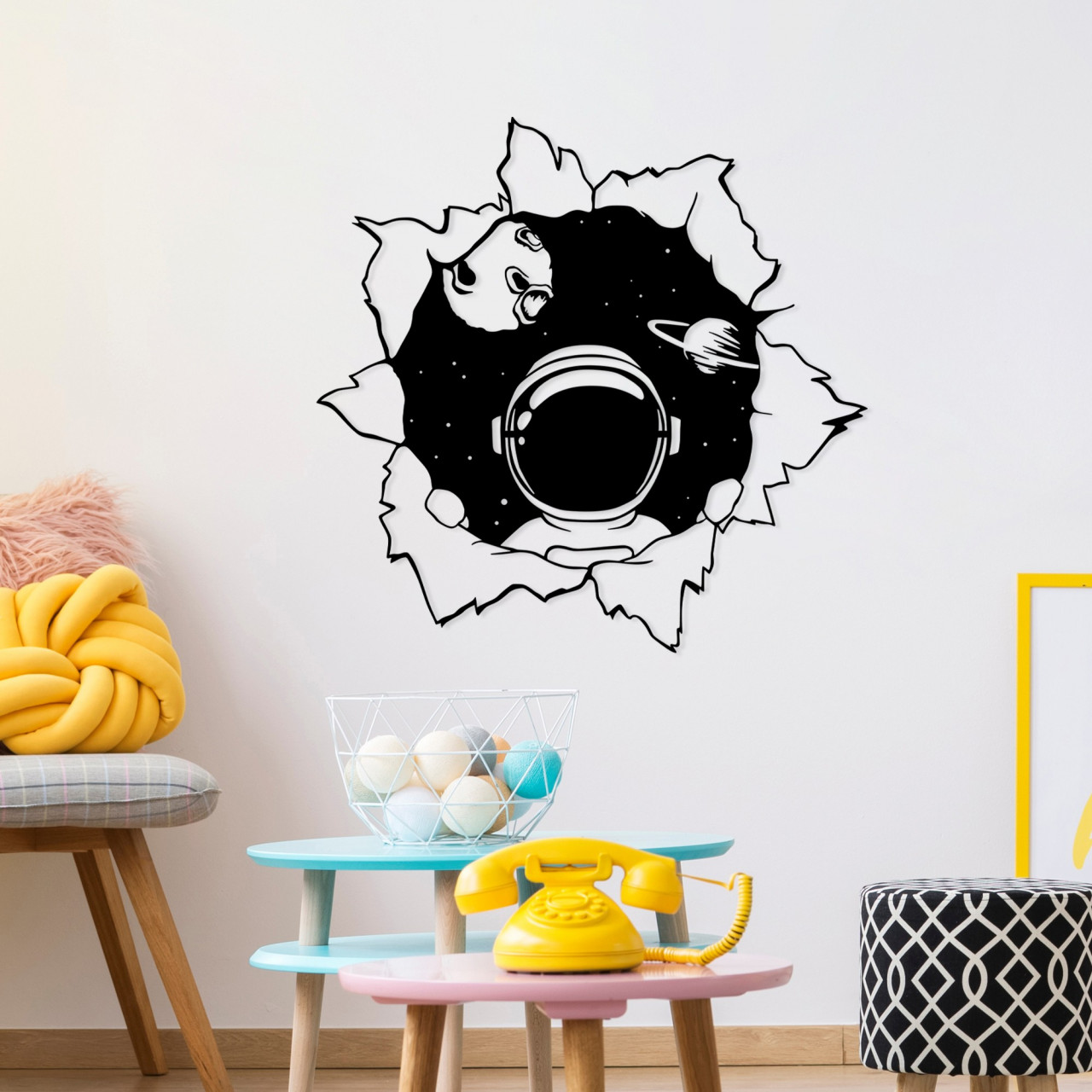 Accesoriu decorativ de perete metalic Hello World