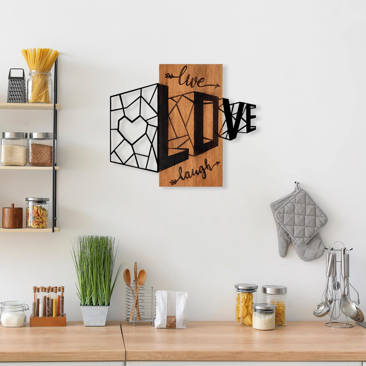 Accesoriu decorativ de perete din lemn Live love laugh - 380