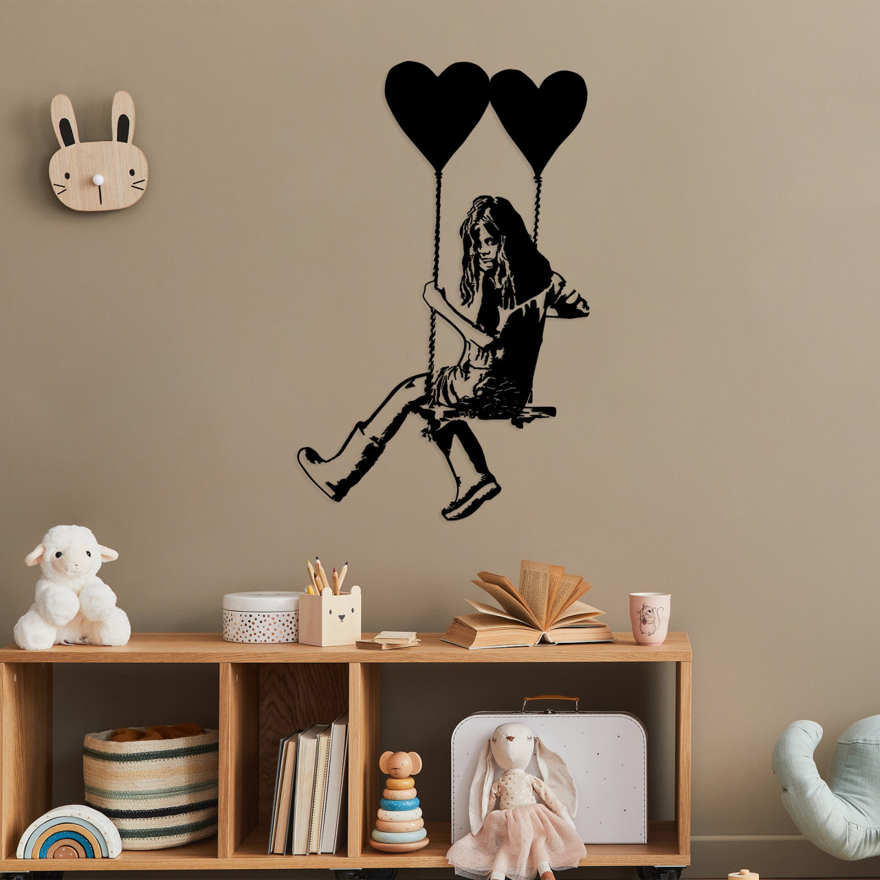 Accesoriu decorativ de perete metalic Banksy art