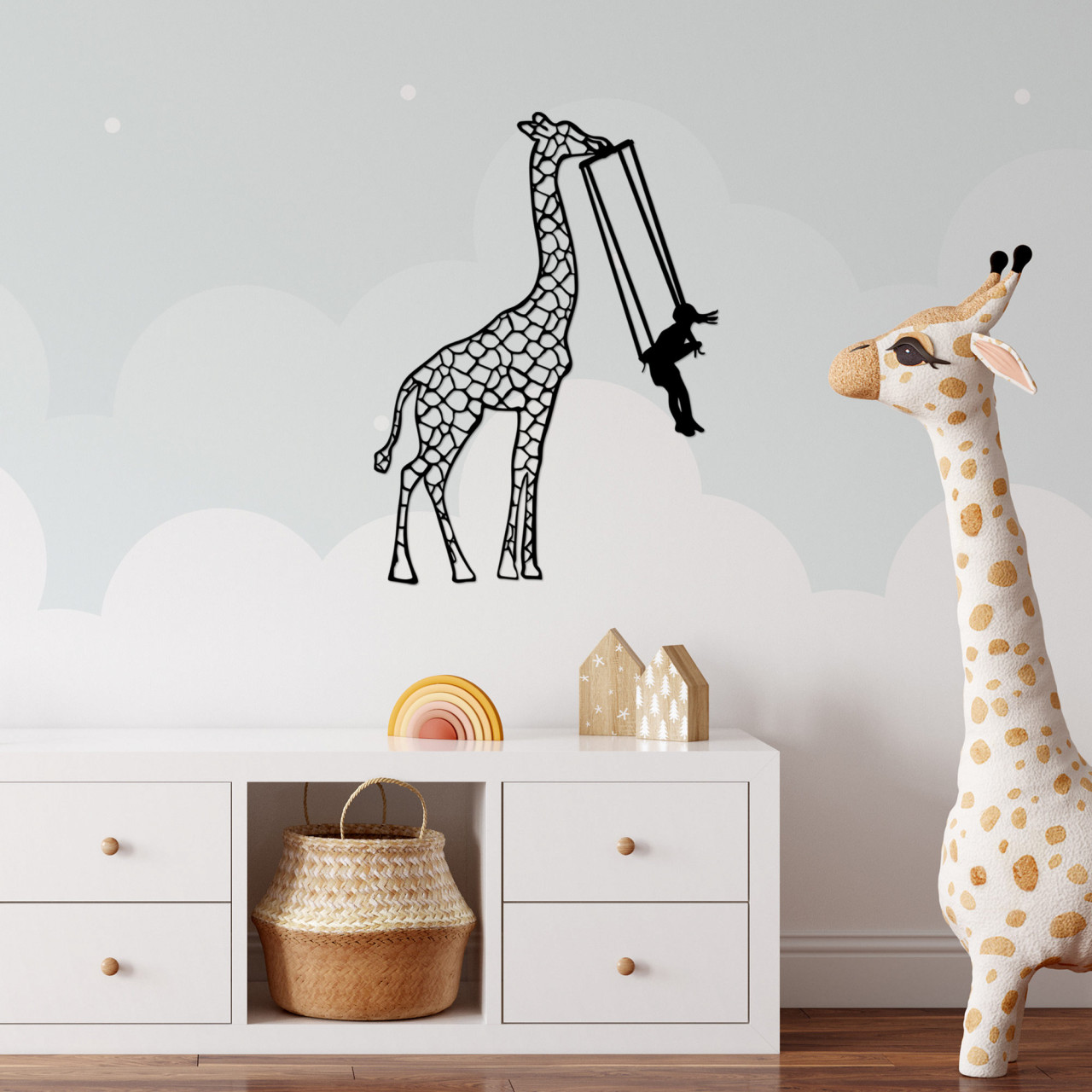 Accesoriu decorativ de perete metalic Girl swinging giraffe - 498