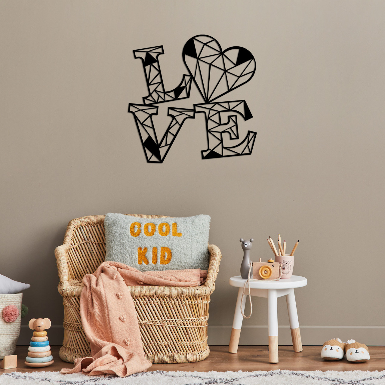 Accesoriu decorativ de perete metalic Love