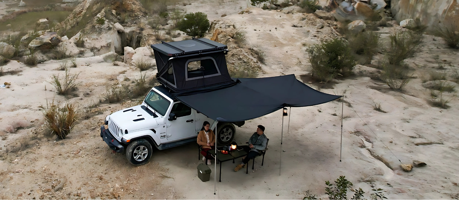 Marchize auto Wild Land: soluție fixă pe mașină pentru camping și aventură