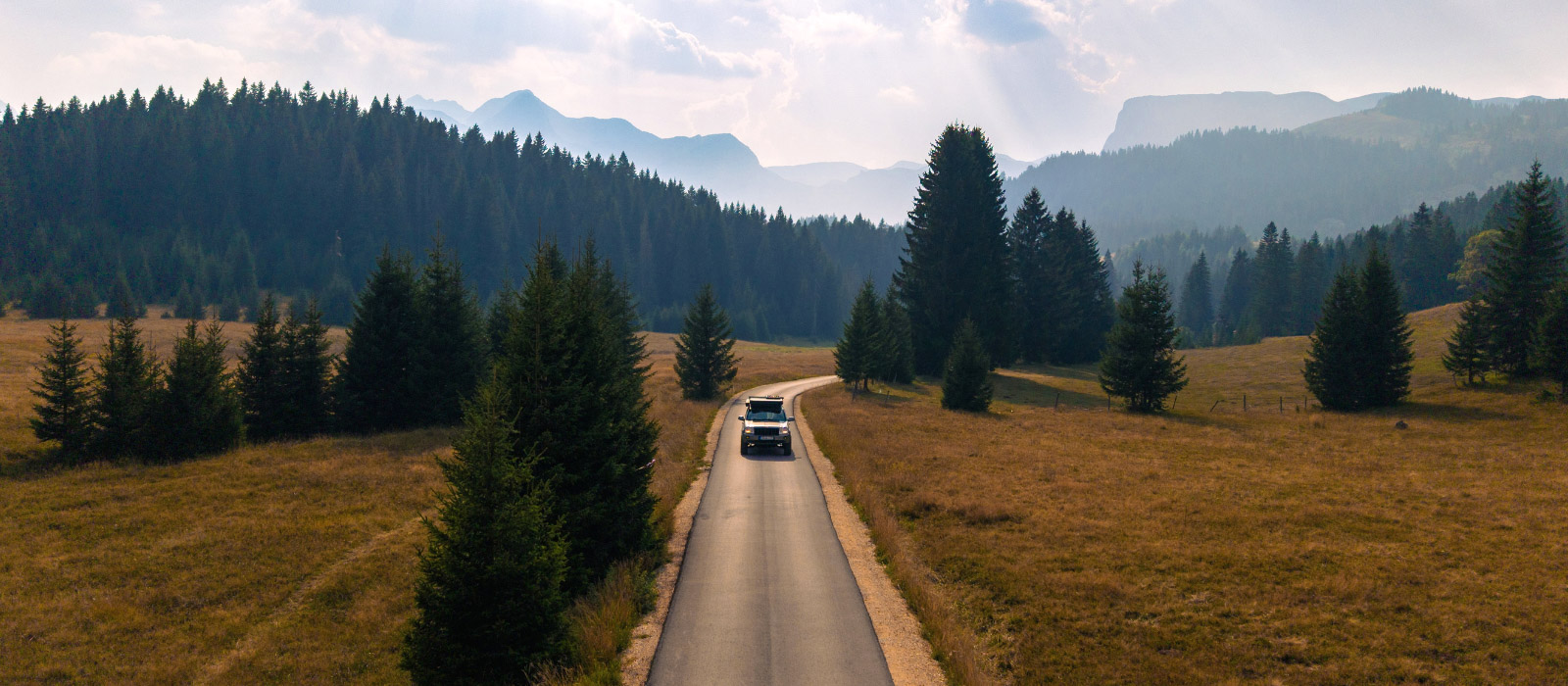 Prin Balcani cu un 4×4 și cortul de acoperiș: jurnal de drum. De la Dunăre la Albania.