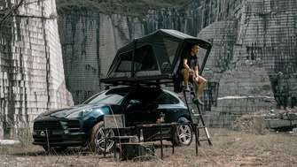 Tot ce trebuie să știi despre corturile auto (roof-top tent): întrebări frecvente și răspunsuri