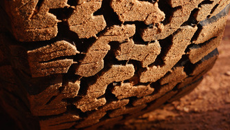 All-terrain sau mud-terrain: cum îți alegi anvelopa off-road