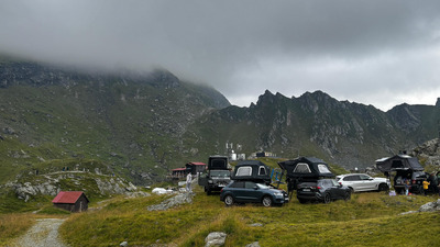 Camping pe Transfăgărășan: o noapte la Lacul Bâlea cu mașina