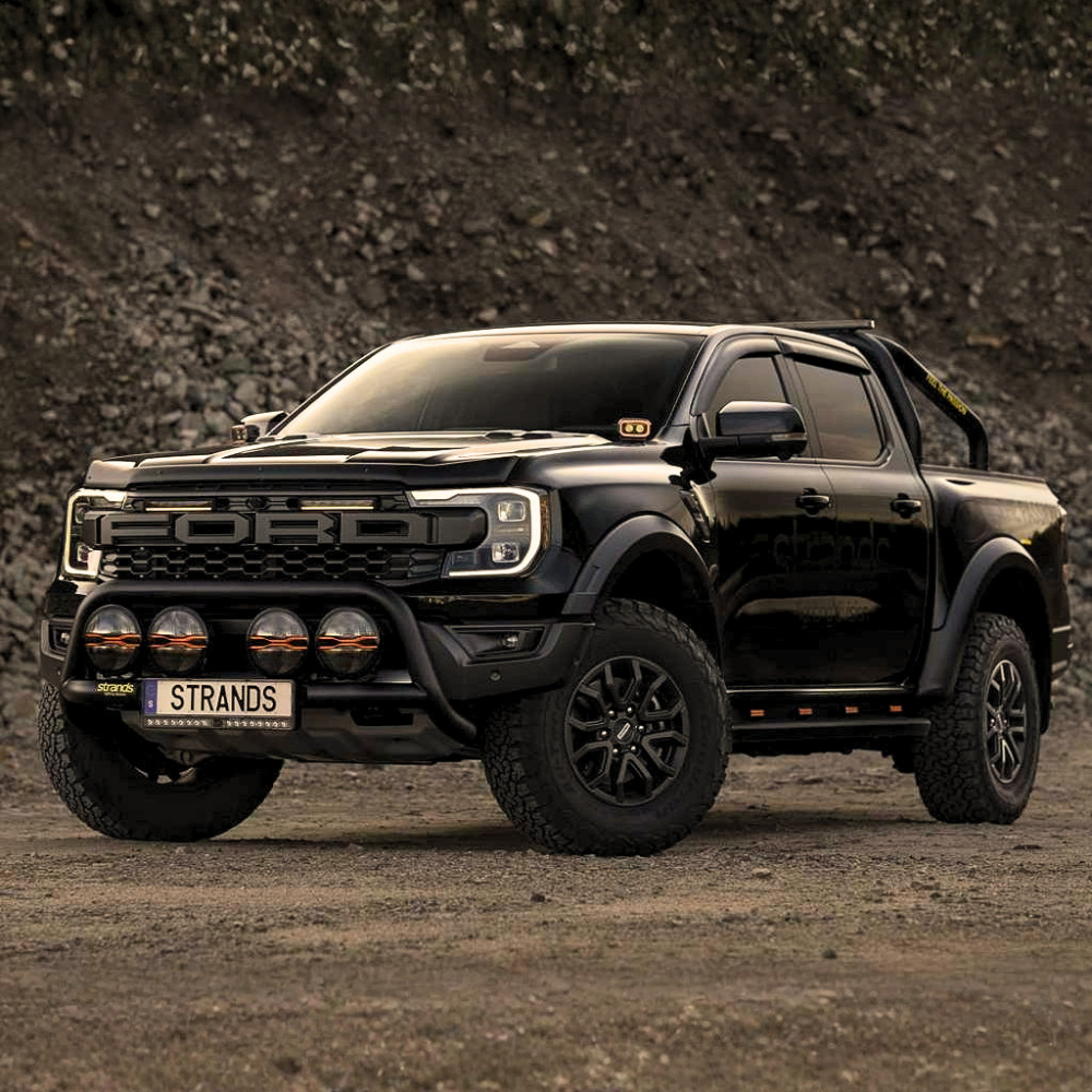 Pick-up echipat cu accesorii eMudding