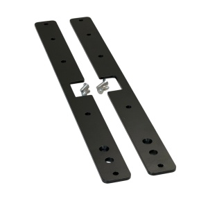 Prim-plan pe elementele de fixare și șuruburile din kitul ORE4x4.