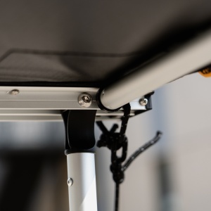 Marchiză auto CampTalk, 200 x 250 x 210 cm, acoperire 5 m², 10 kg, rezistent la apă, montaj rapid, compatibil cu orice mașină echipat cu bare transversale sau roof rack.