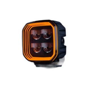 Proiector LED FOR9T 108×108 mm, 78W, 3220 lm, rază 65 m, 6500K, fascicul No-Glare, lumină de poziție galben, roșu și alb, carcasă aluminiu negru, lentilă clară, suport oțel inoxidabil, rezistent la apă și praf (IP69K), Strands