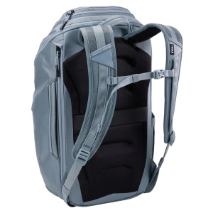 Vedere din spate a rucsacului Thule Chasm de 26L, evidențiind bretelele ergonomice.