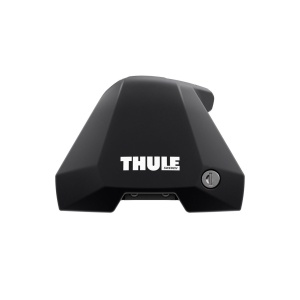 Prim-plan pe sistemul de prindere Thule Edge Wingbar Edge, cu mecanism de blocare, pentru Toyota Hilux Double Cab.