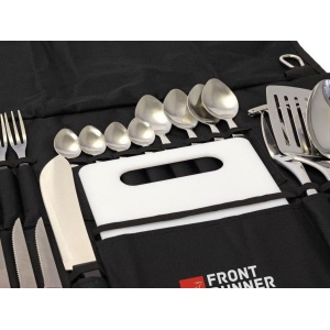 Set complet ustensile bucătărie camping & overlanding, 26 piese, cu husă suspendabilă Front Runner