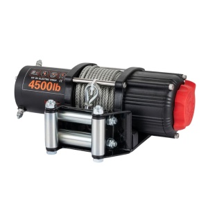 Vedere oblică a troliului EMD Winch 4500lbs, evidențiind mecanismul robust și cablul de oțel.