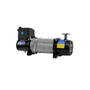 Troliul electric cu cablu de oțel, prezentat dintr-un unghi lateral.