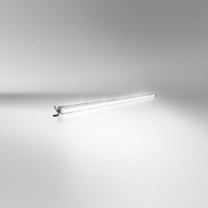 Bara LED OSRAM VX1000-CB SR SM activată, evidențiind lumina puternică de 6000K.
