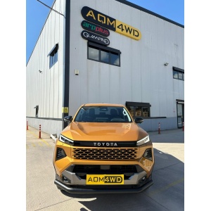 Vedere frontală a barei AQM4WD Tetri Plus PST20 montate pe Toyota Hilux (2026+) în exterior.