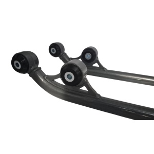Vedere detaliată a bucșelor basculelor Tough Dog, lift 75 mm, pentru Suzuki Jimny (2018-2024).