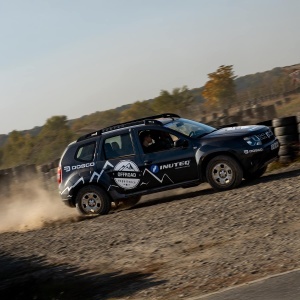 Experiență Off-Road cu Dacia